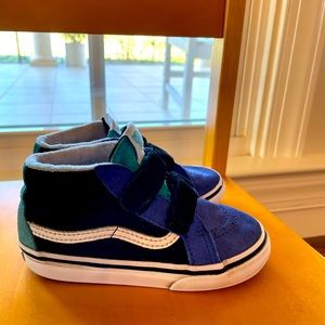 Toddler Boy Vans size 8.5